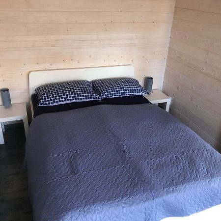 Womocamp Holzhuette 1 Hotel Saulkrasti Kültér fotó