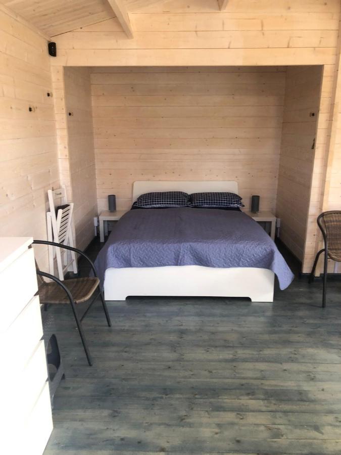 Womocamp Holzhuette 1 Hotel Saulkrasti Kültér fotó